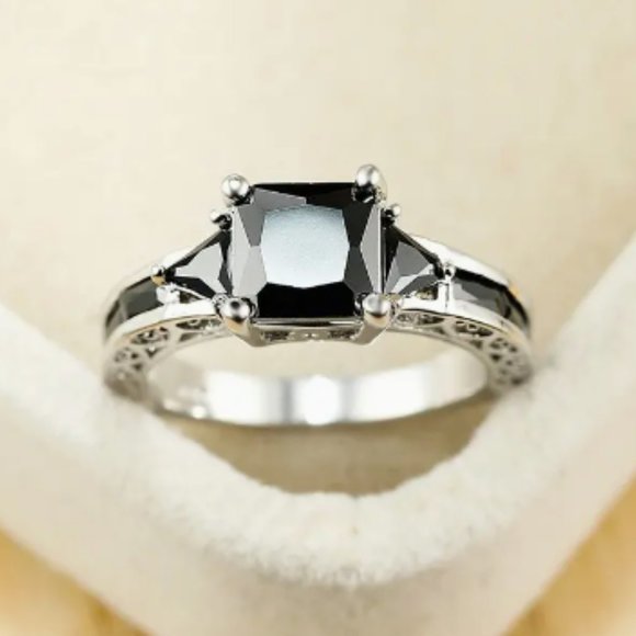 925 Sterling Silver Plated Black Diamond Ring - Picture 2 of 5